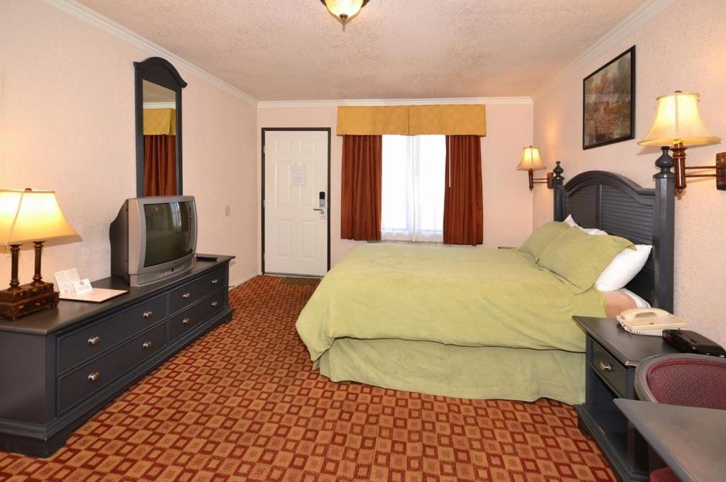 Santa Clarita Motel - Near Six Flags Magic Mountain - Valencia Pokój zdjęcie